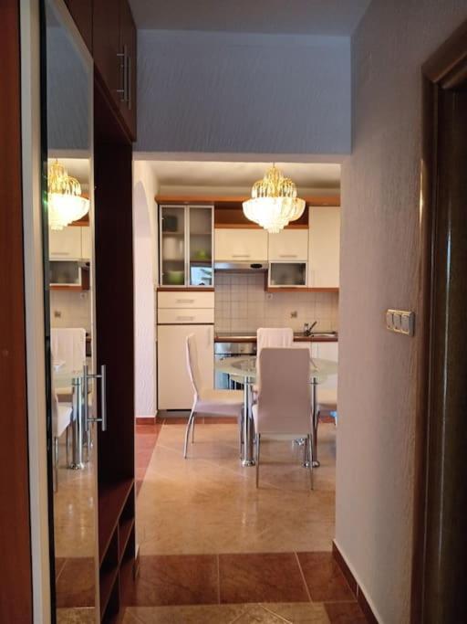 Ferienwohnung Nena In Цриквениця Екстер'єр фото